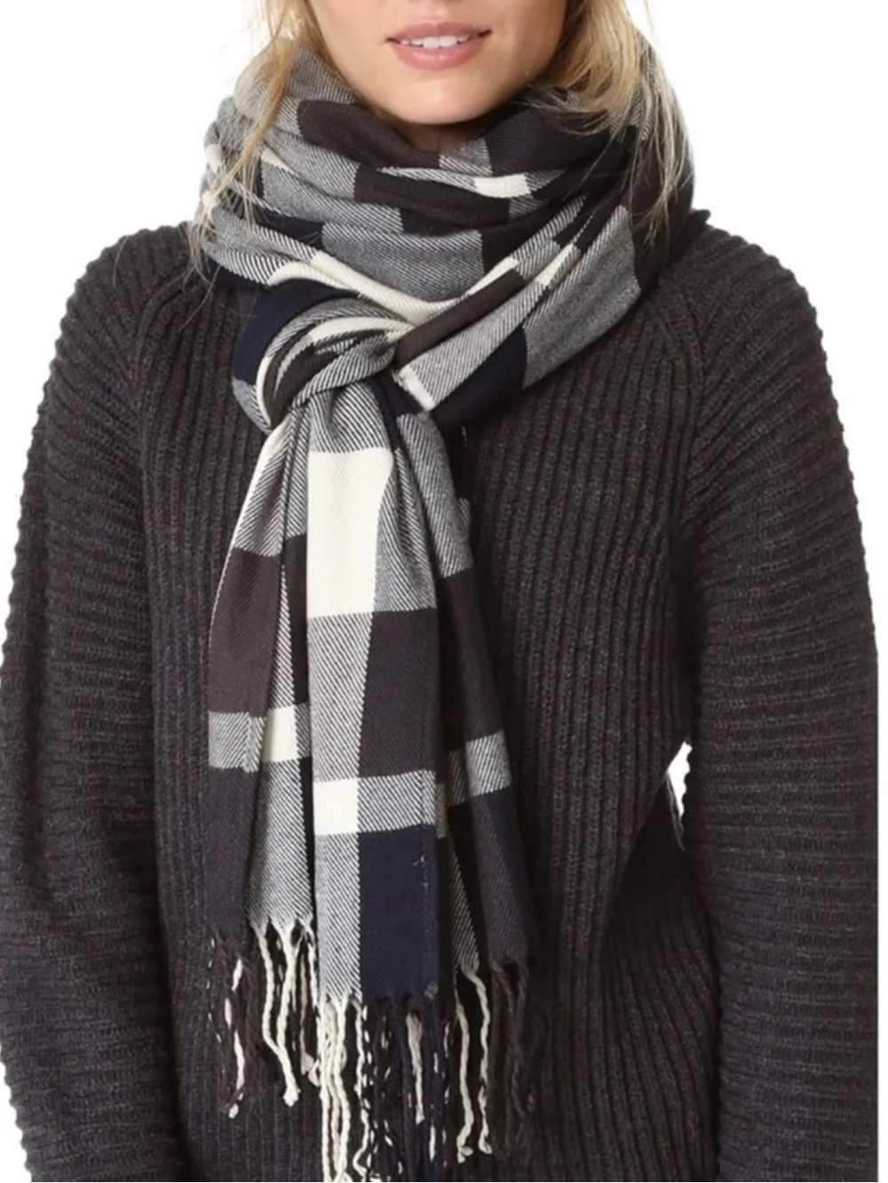 NWT Plush Apparel Ultra Soft Plaid Scarf in Navy,